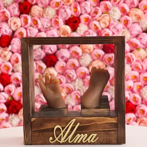 تندیس دست و پای کودک