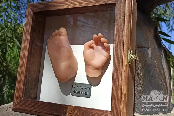 قاب نگهداری تندیس چوبی بازشو
