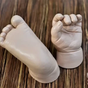 تندیس دست و پای کودک جنس گچی