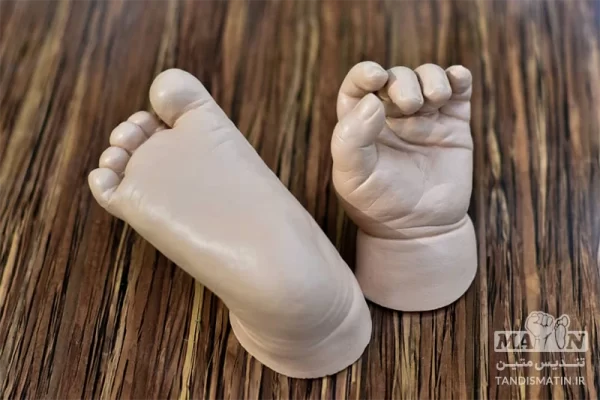تندیس دست و پای کودک جنس گچی